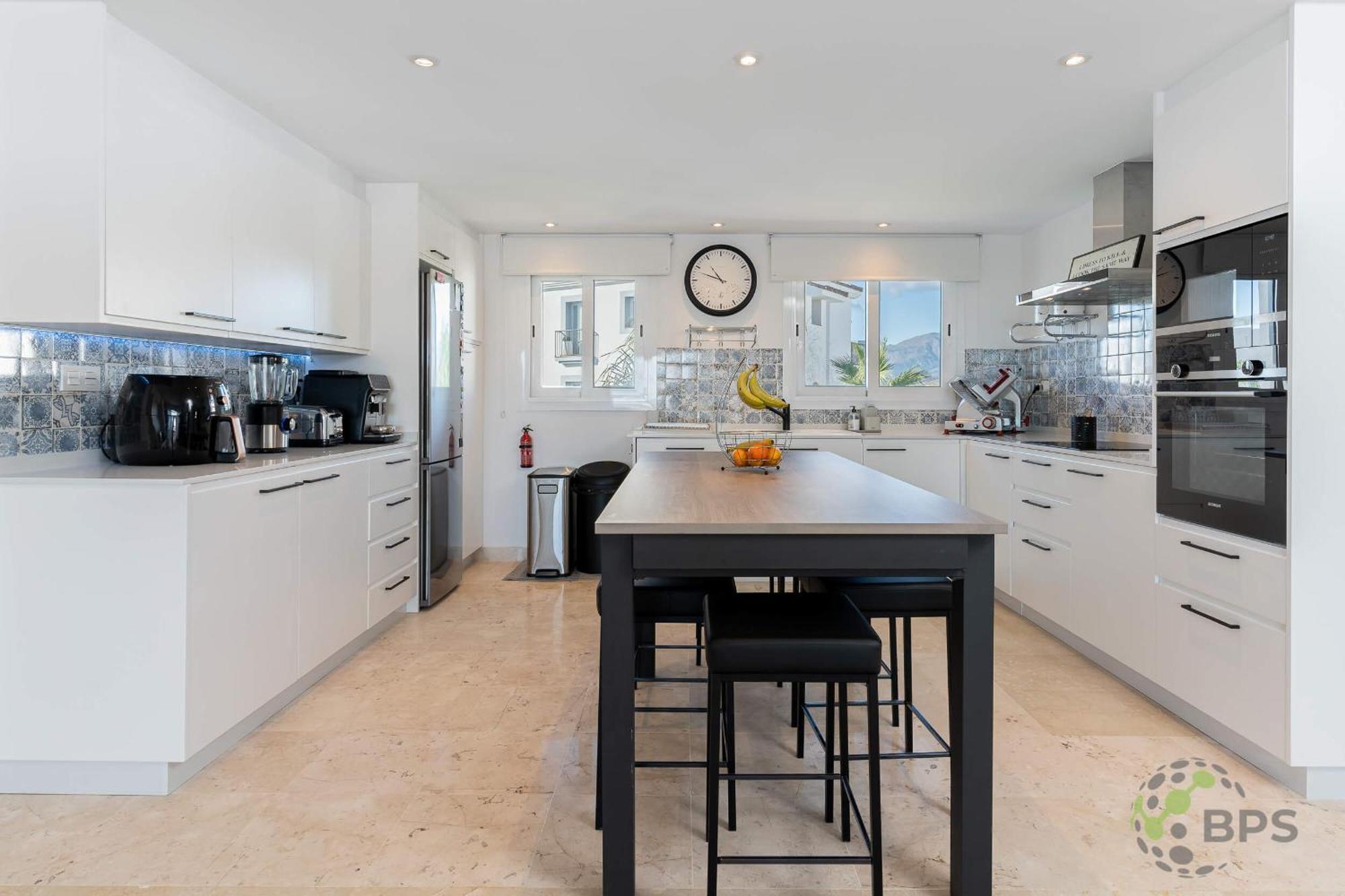 Blue Horizon Penthouse Adventure Meets Luxury 454 Apartment