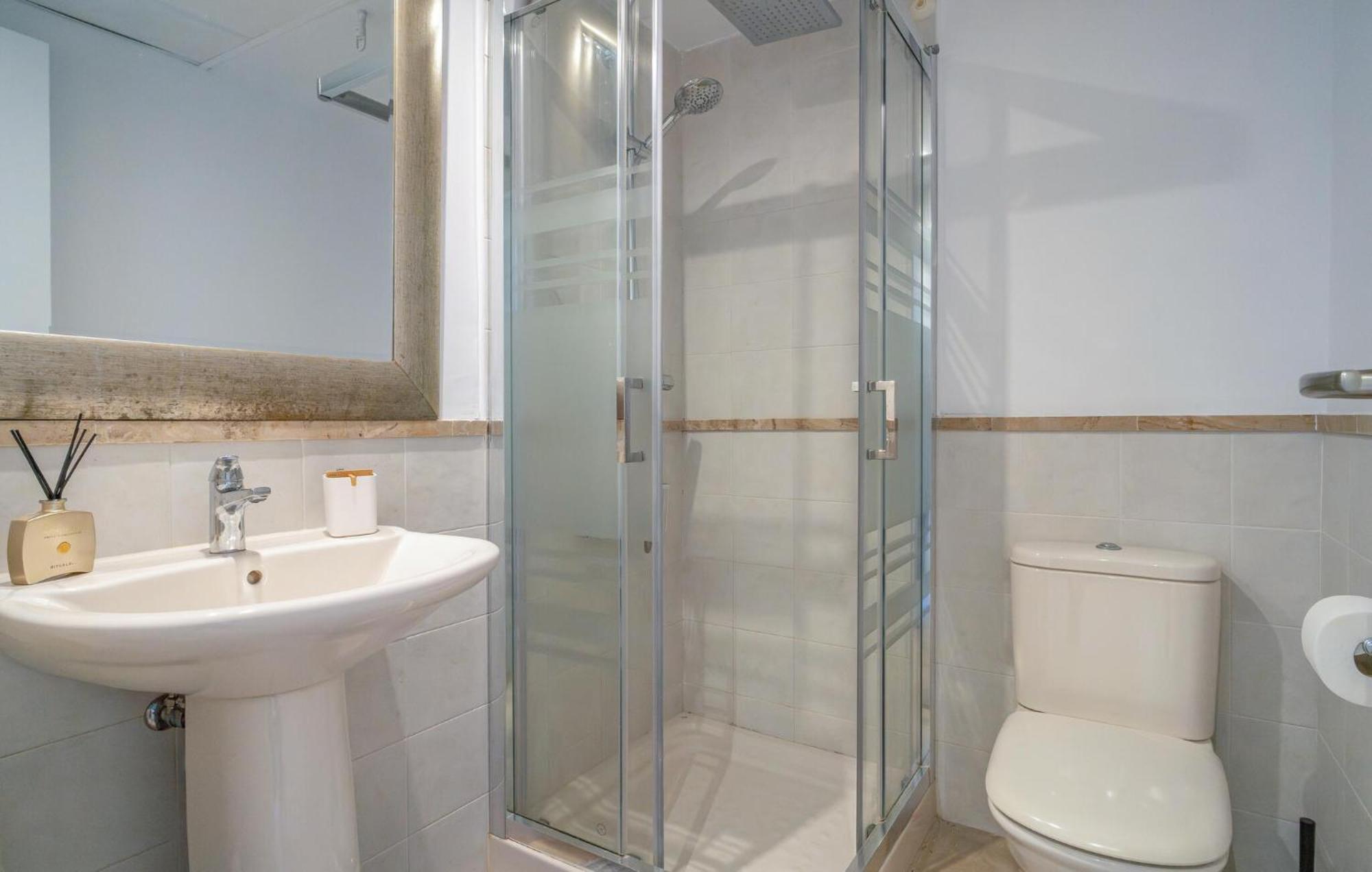 Ferienhaus Beautiful In With Wifi Estepona