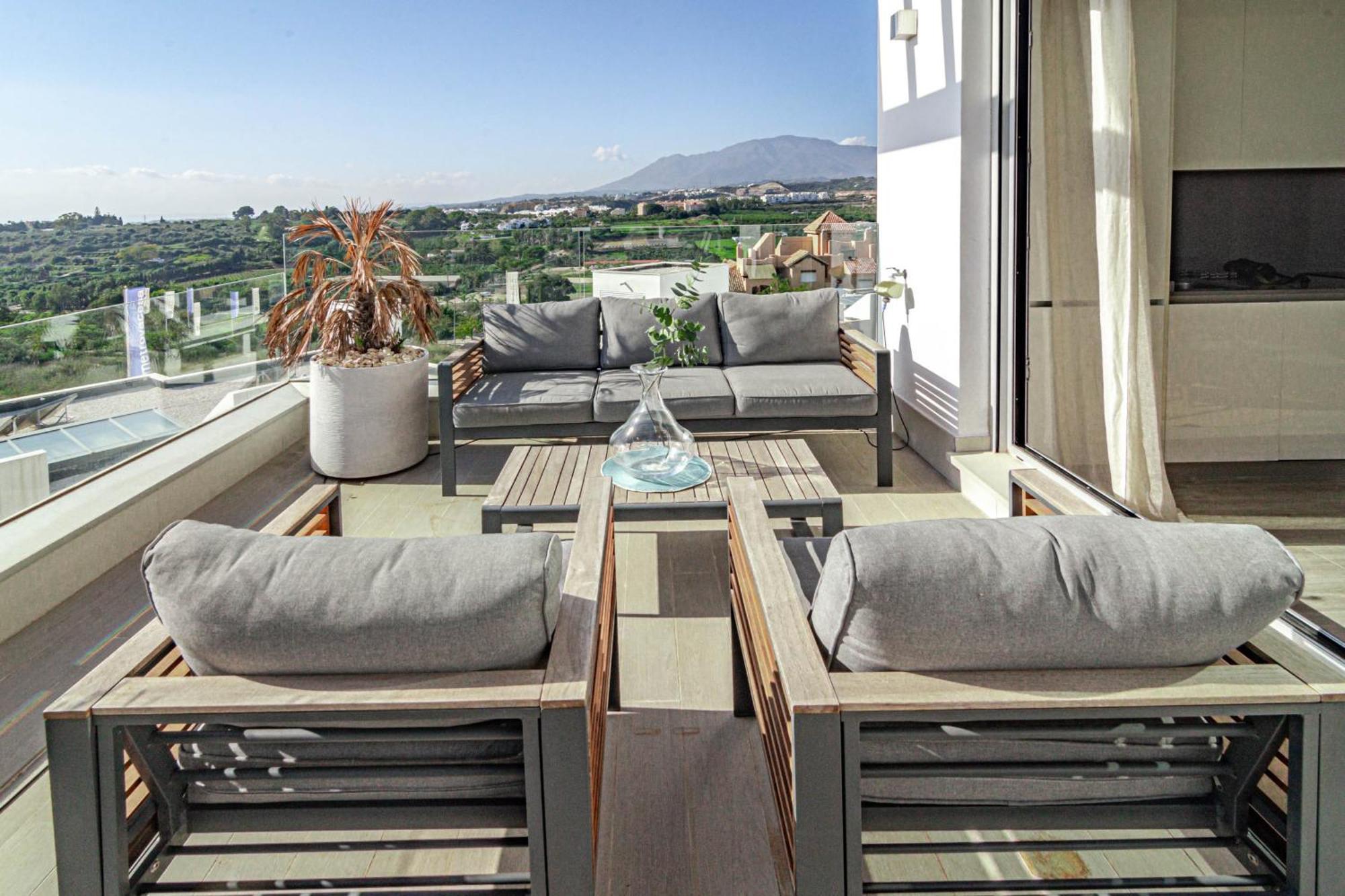 Apartment Lm362b - 2 Bedroom Penthouse With Large Sundeck Estepona