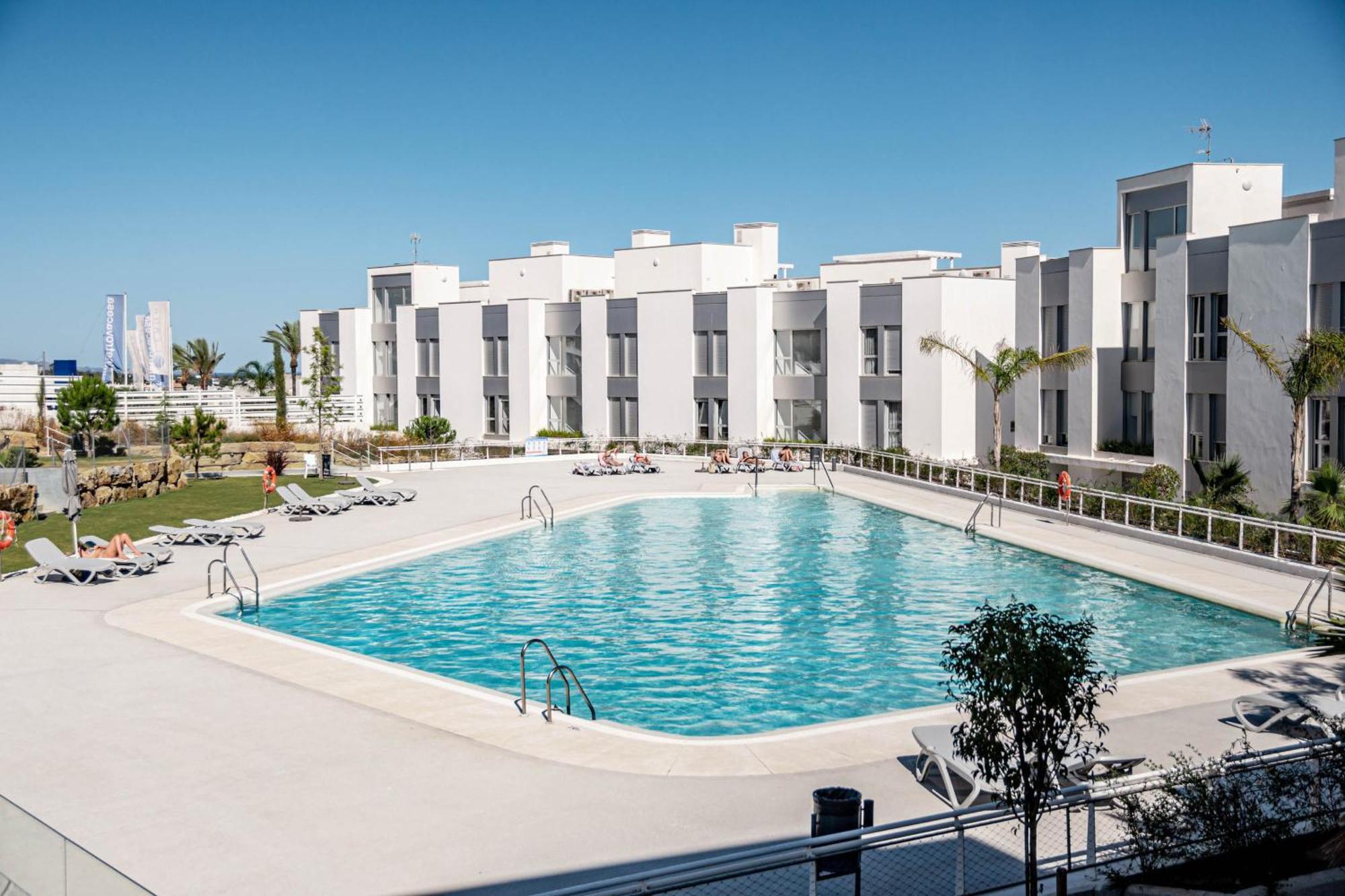 Lm362b - 2 Bedroom Penthouse With Large Sundeck * Estepona