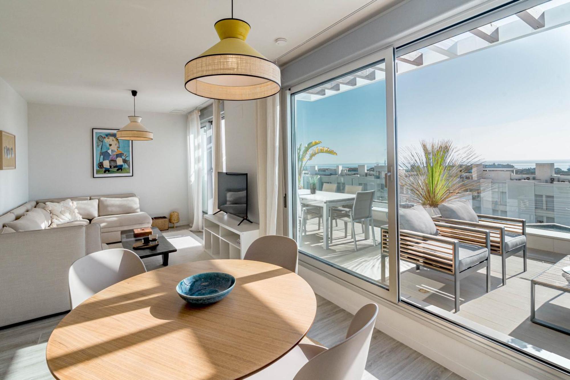 Apartment Lm362b - 2 Bedroom Penthouse With Large Sundeck