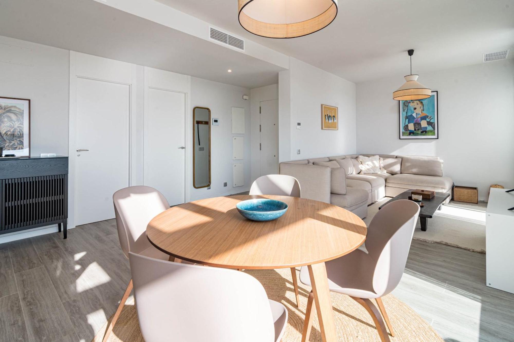 Lm362b - 2 Bedroom Penthouse With Large Sundeck * Estepona