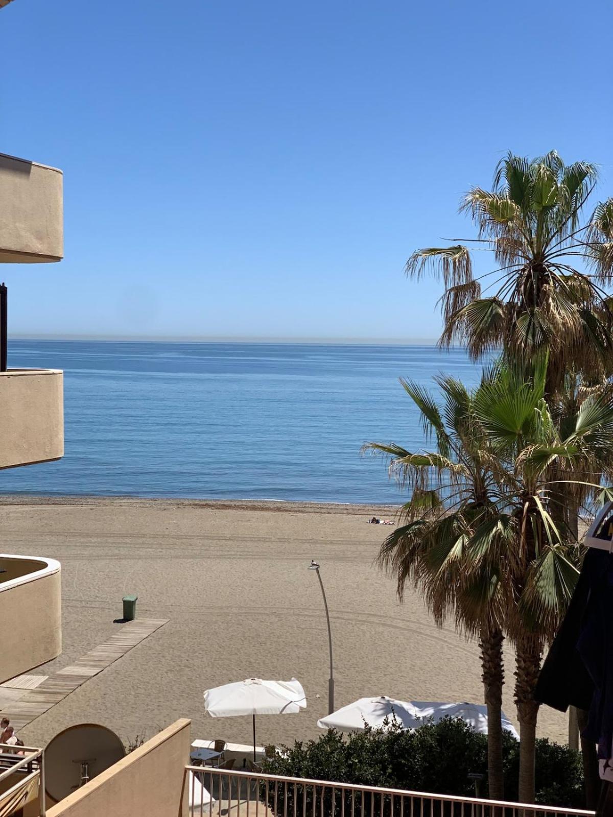 Cozy Beachfront 2b * Estepona