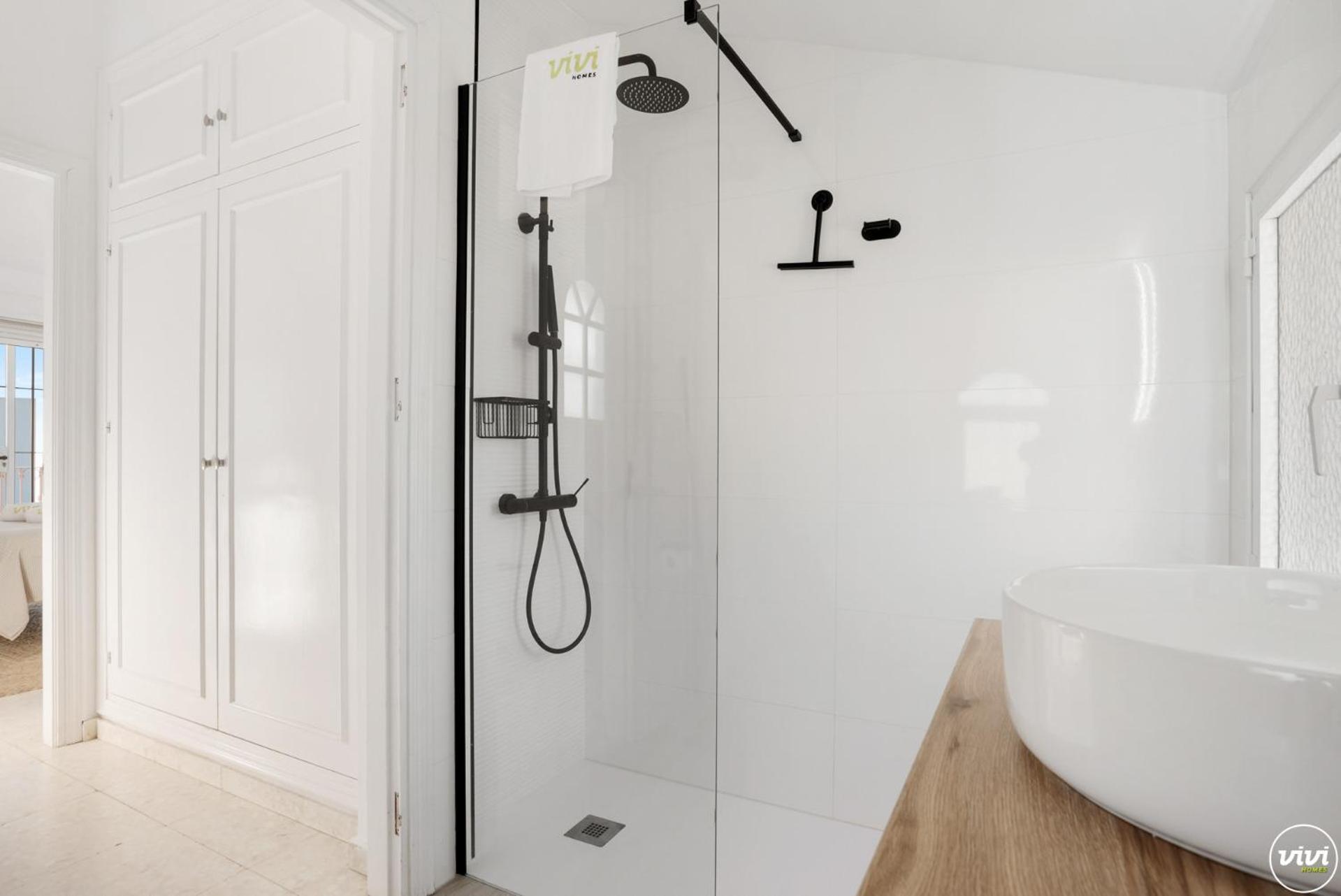 Vivi Homes - Casa Blanca Villa Estepona