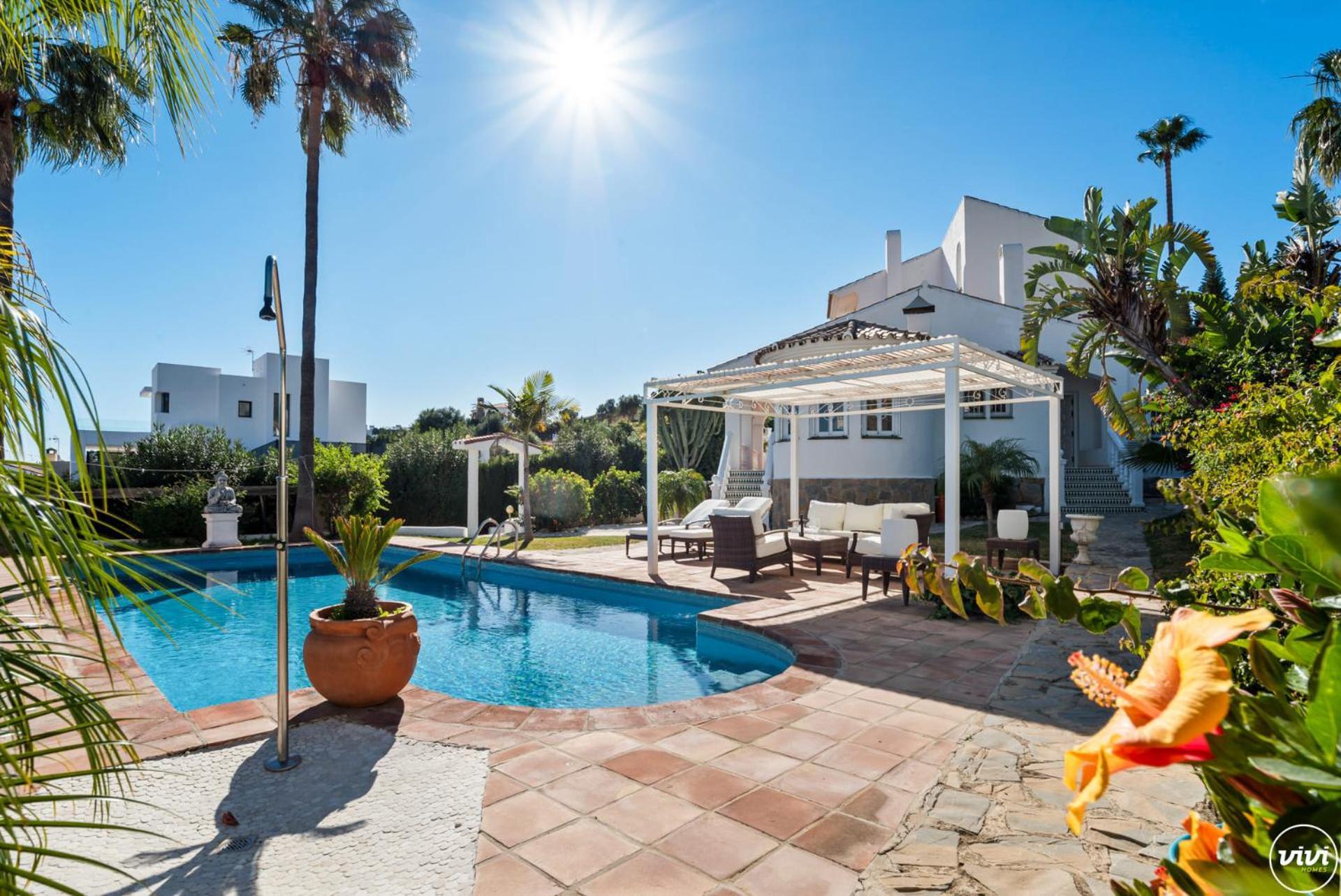 Vivi Homes - Casa Blanca *
