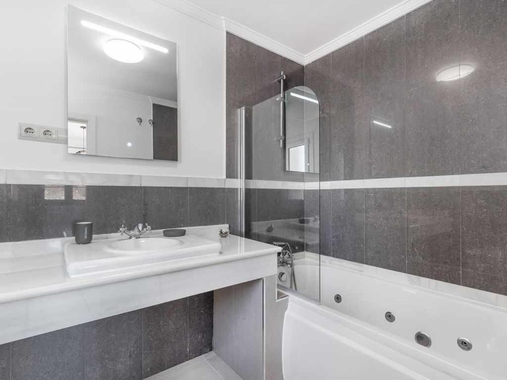 Villa Villa Con Piscina Climatizada Y Vistas Al Golf