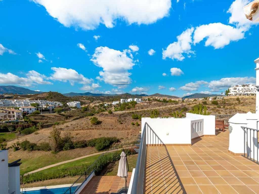 Villa Con Piscina Climatizada Y Vistas Al Golf