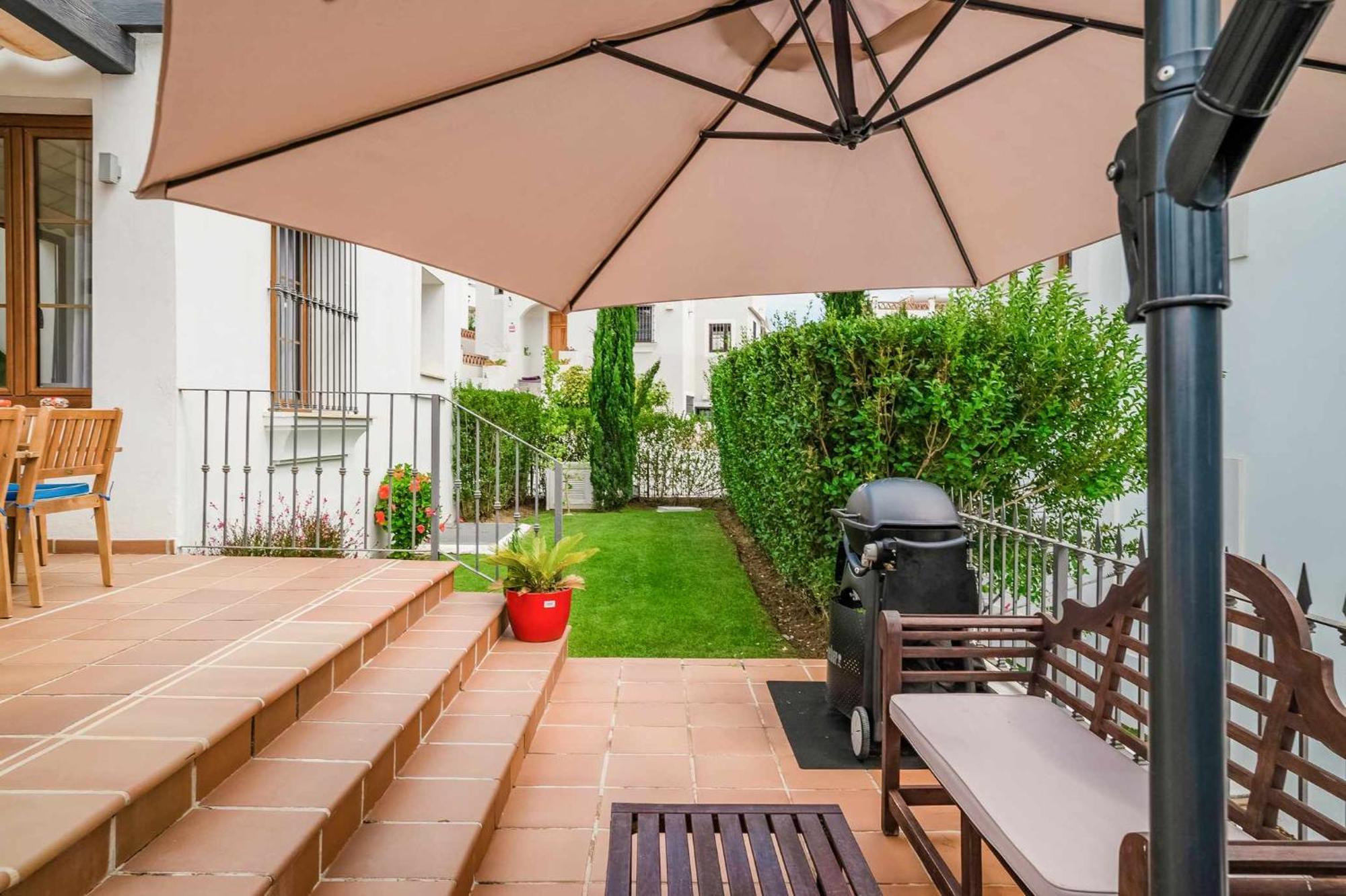 Villa Con Piscina Climatizada Y Vistas Al Golf Villa *