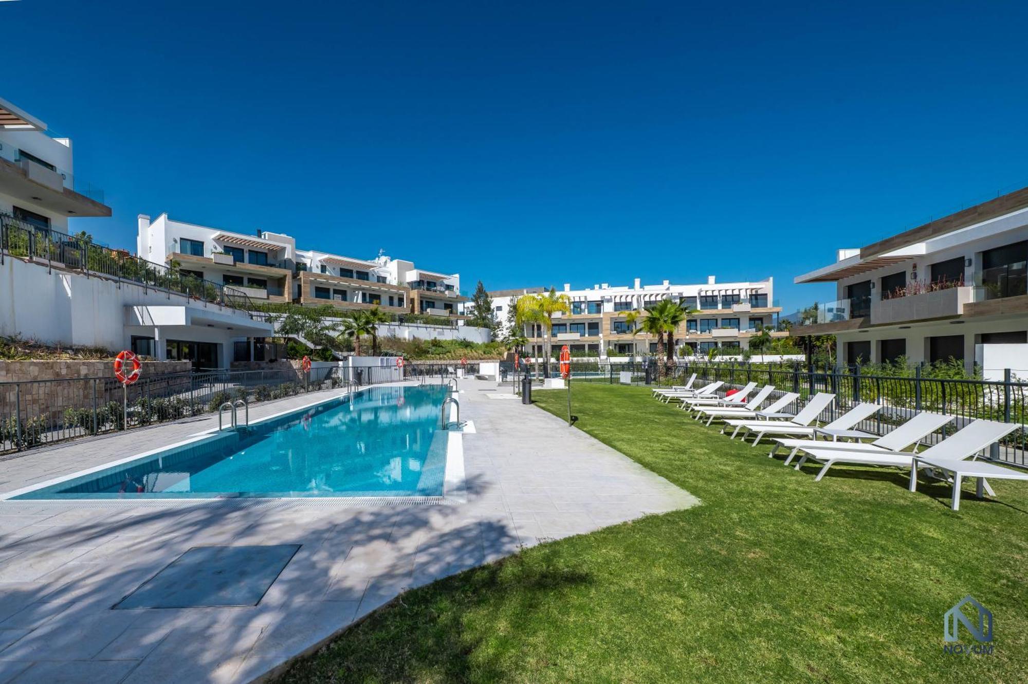 Apartment Newly Built 2 Bdrm Modern Oasis W Gym & Pool