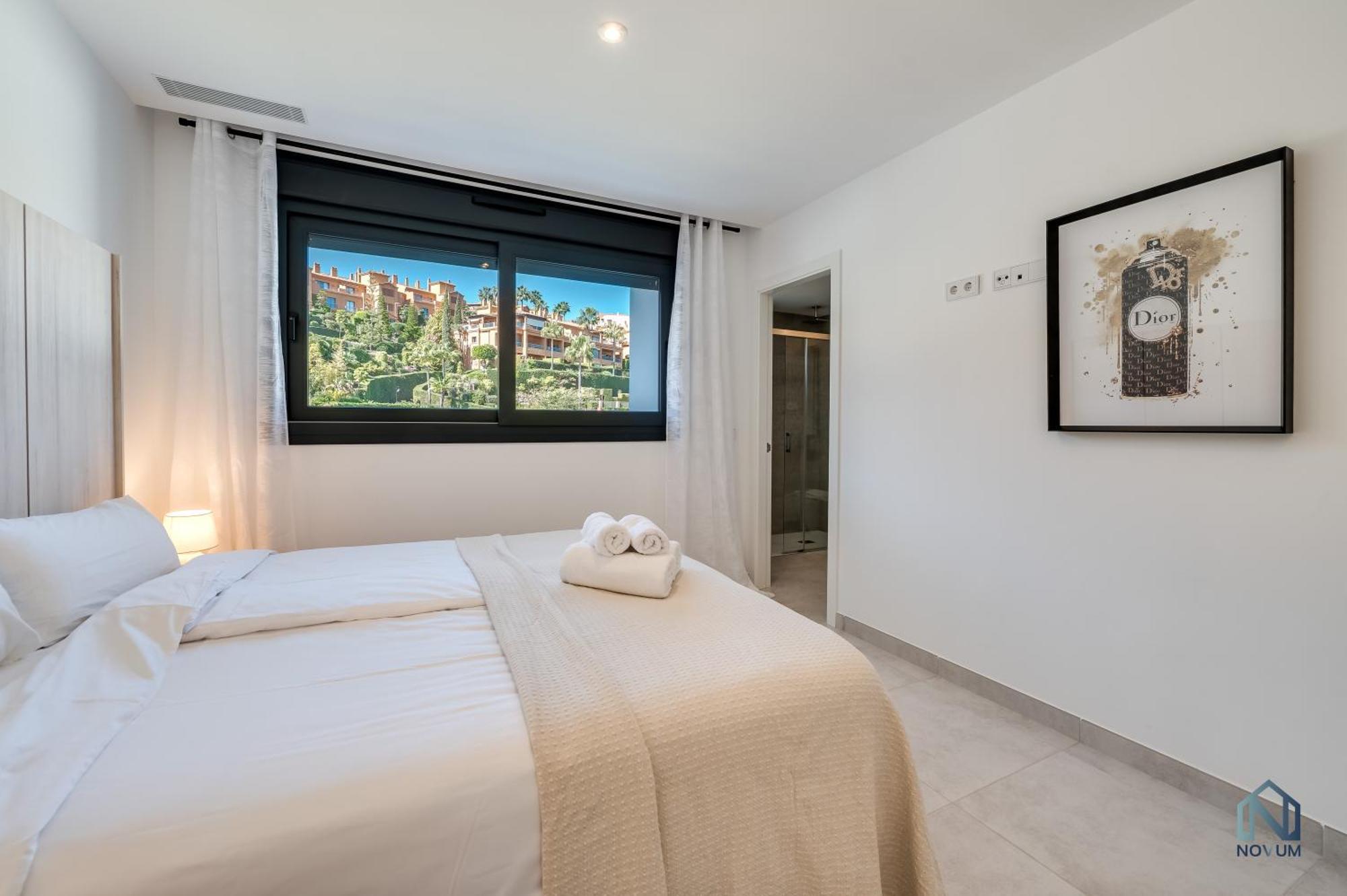 Apartment Newly Built 2 Bdrm Modern Oasis W Gym & Pool
