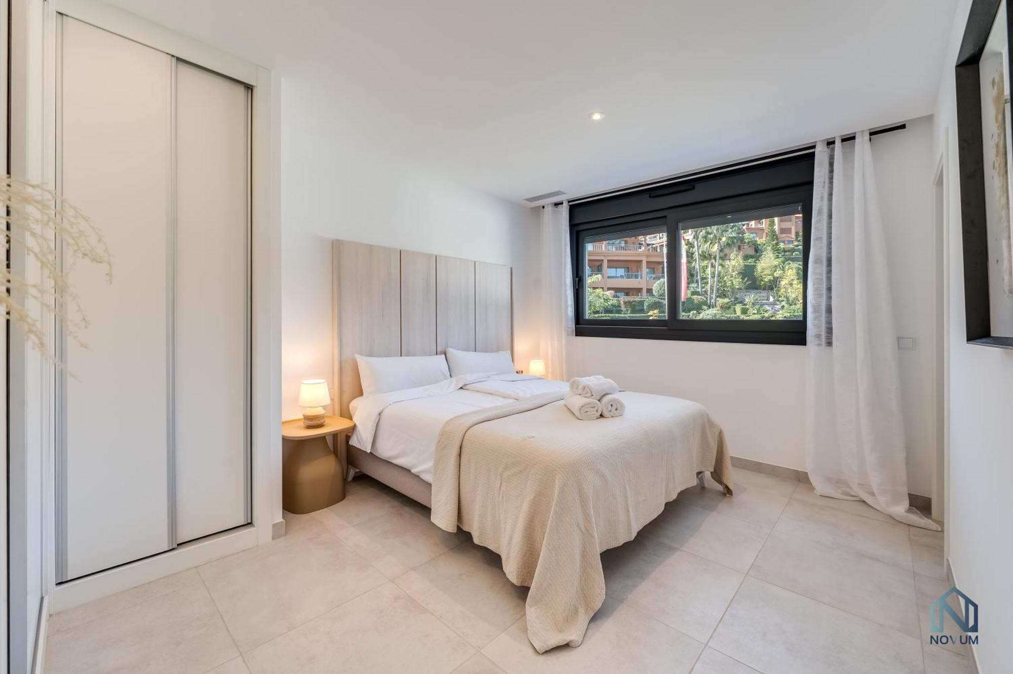 Apartment Newly Built 2 Bdrm Modern Oasis W Gym & Pool *