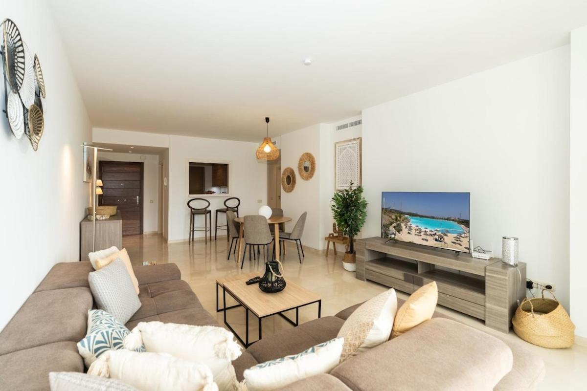 Apartment Al-704 - - Alcazaba Lagoon *