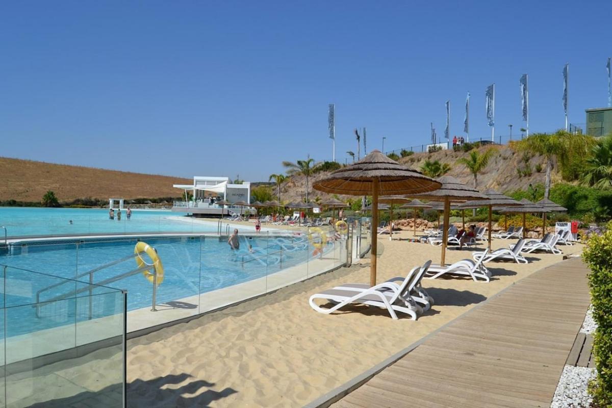 Al-1514 - - Alcazaba Lagoon