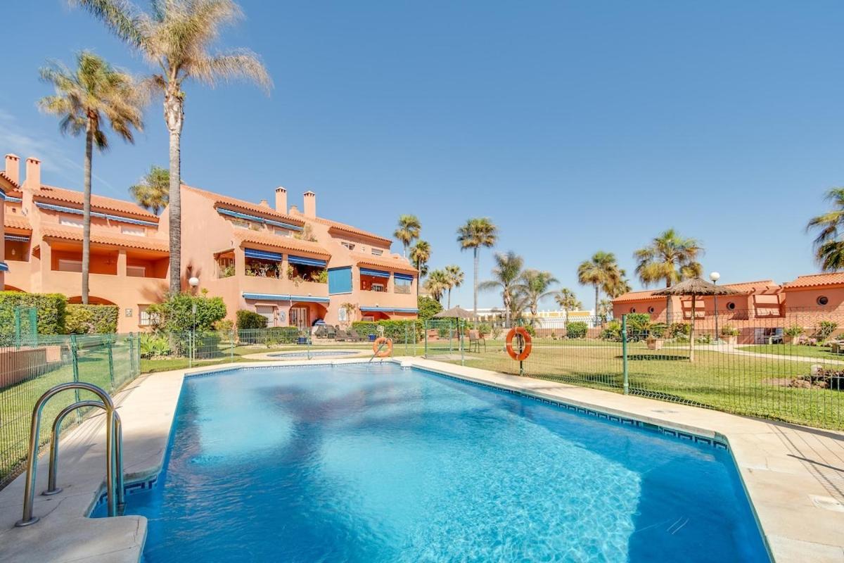 Playa Azul Beachfront Townhouse Ferienhaus