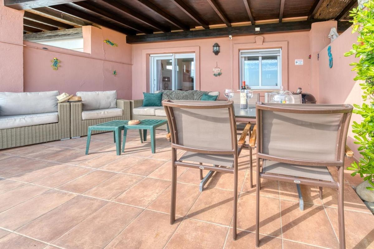 Playa Azul Beachfront Townhouse Estepona