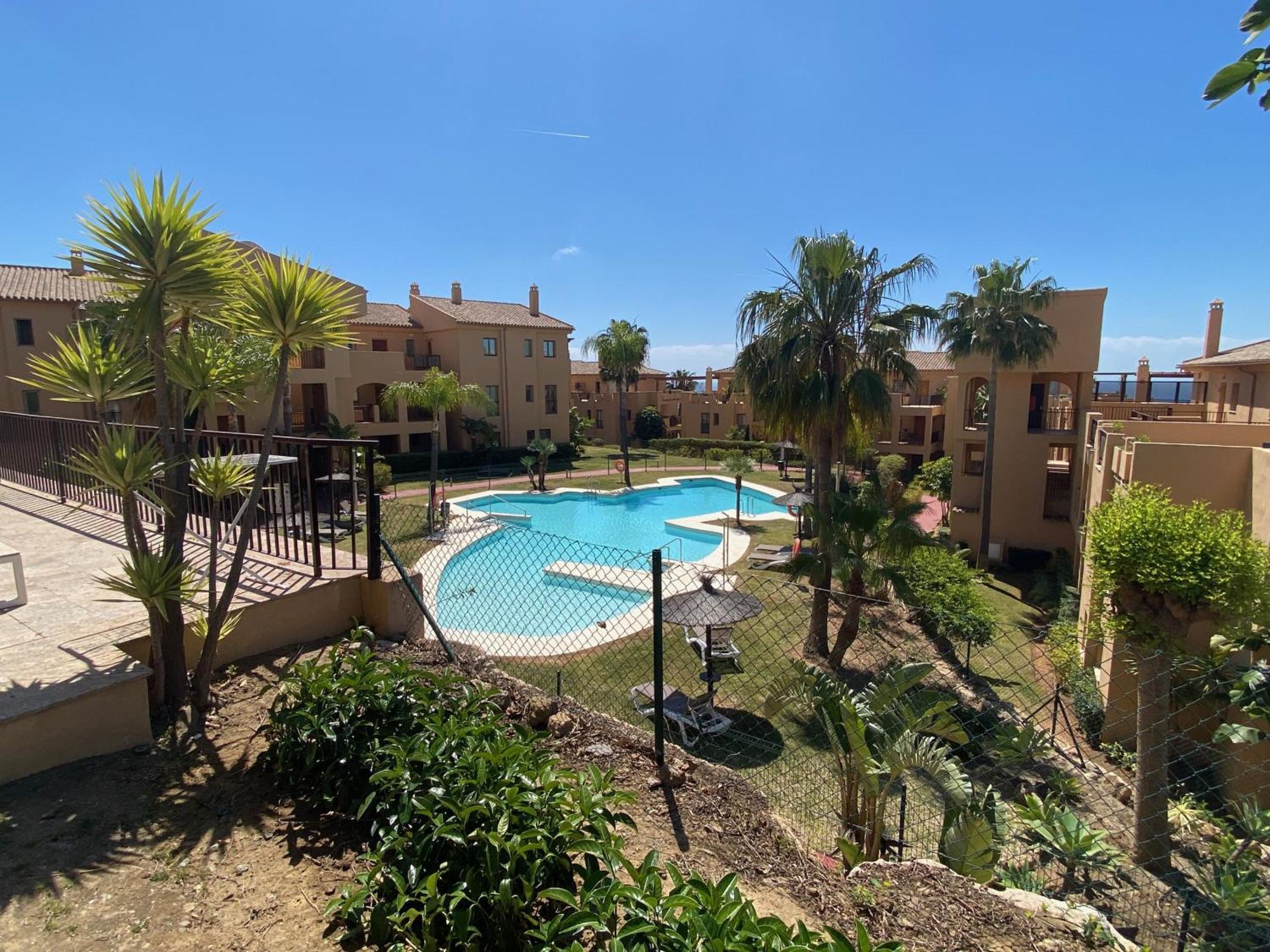 Apartment Bright 3-bedroom With Sunset Views *