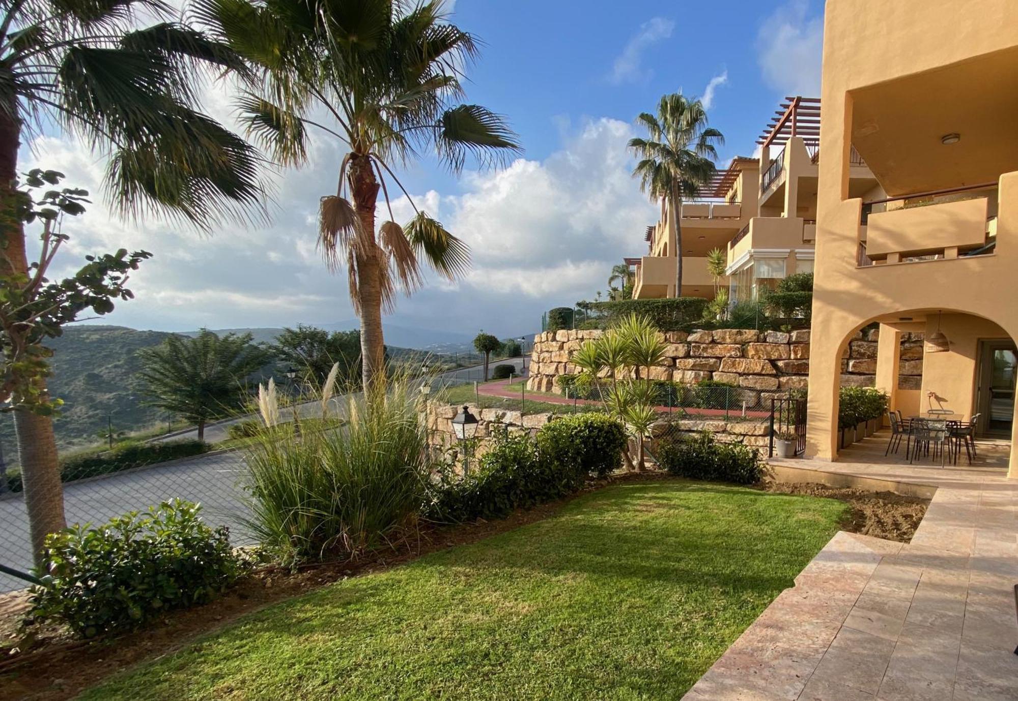 Bright 3-bedroom With Sunset Views * Estepona