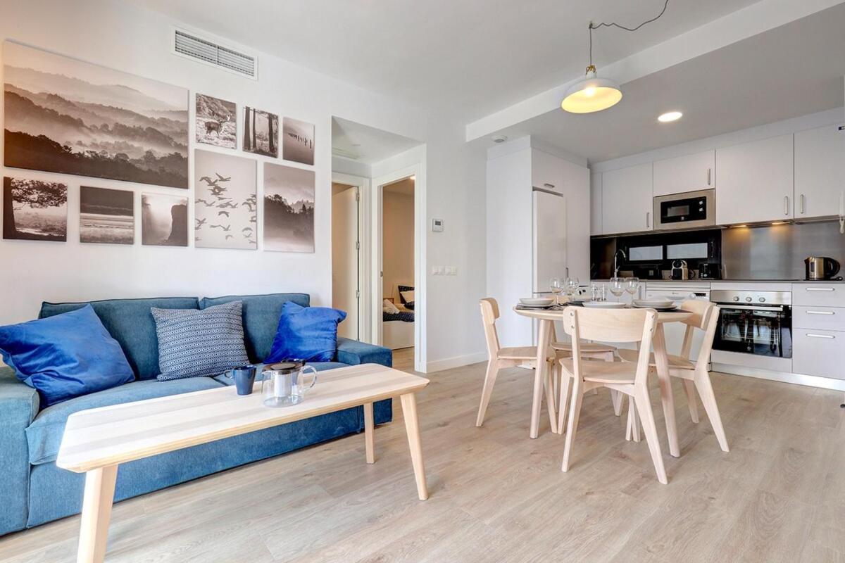 Charming 2 Bedroom Flat In *