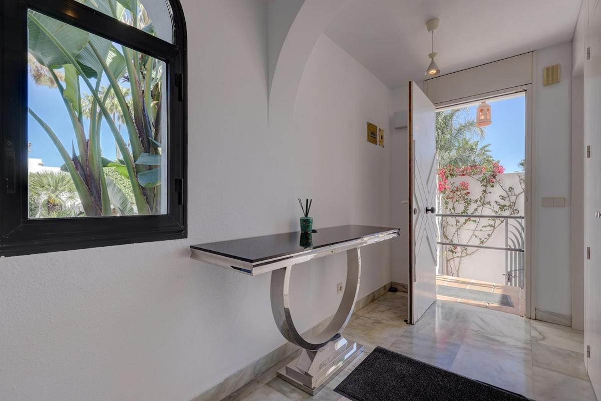 Three Bedroom Townhouse 100 Meters From The Beach! Casa de férias *