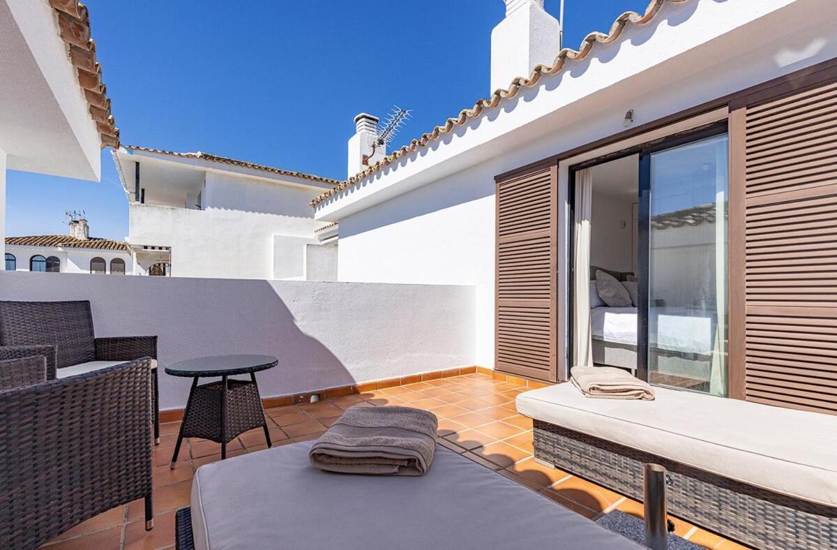 Casa de férias Three Bedroom Townhouse 100 Meters From The Beach!