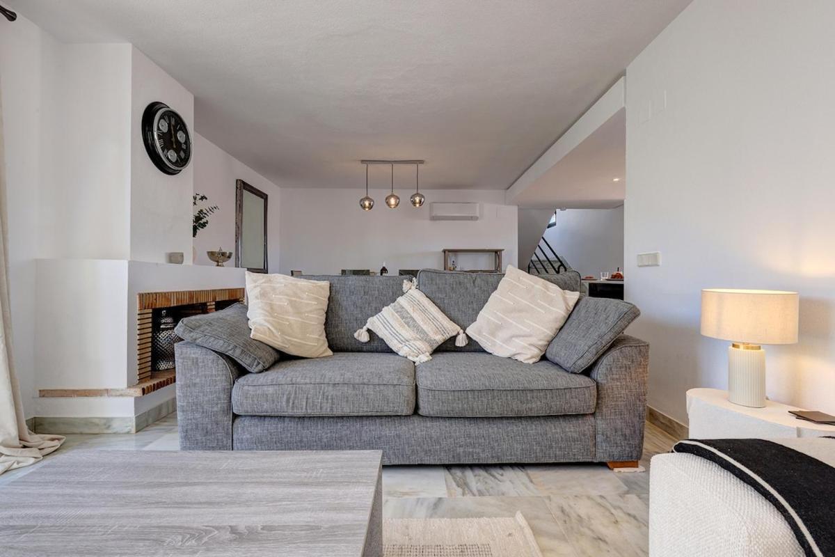 Three Bedroom Townhouse 100 Meters From The Beach! * Estepona