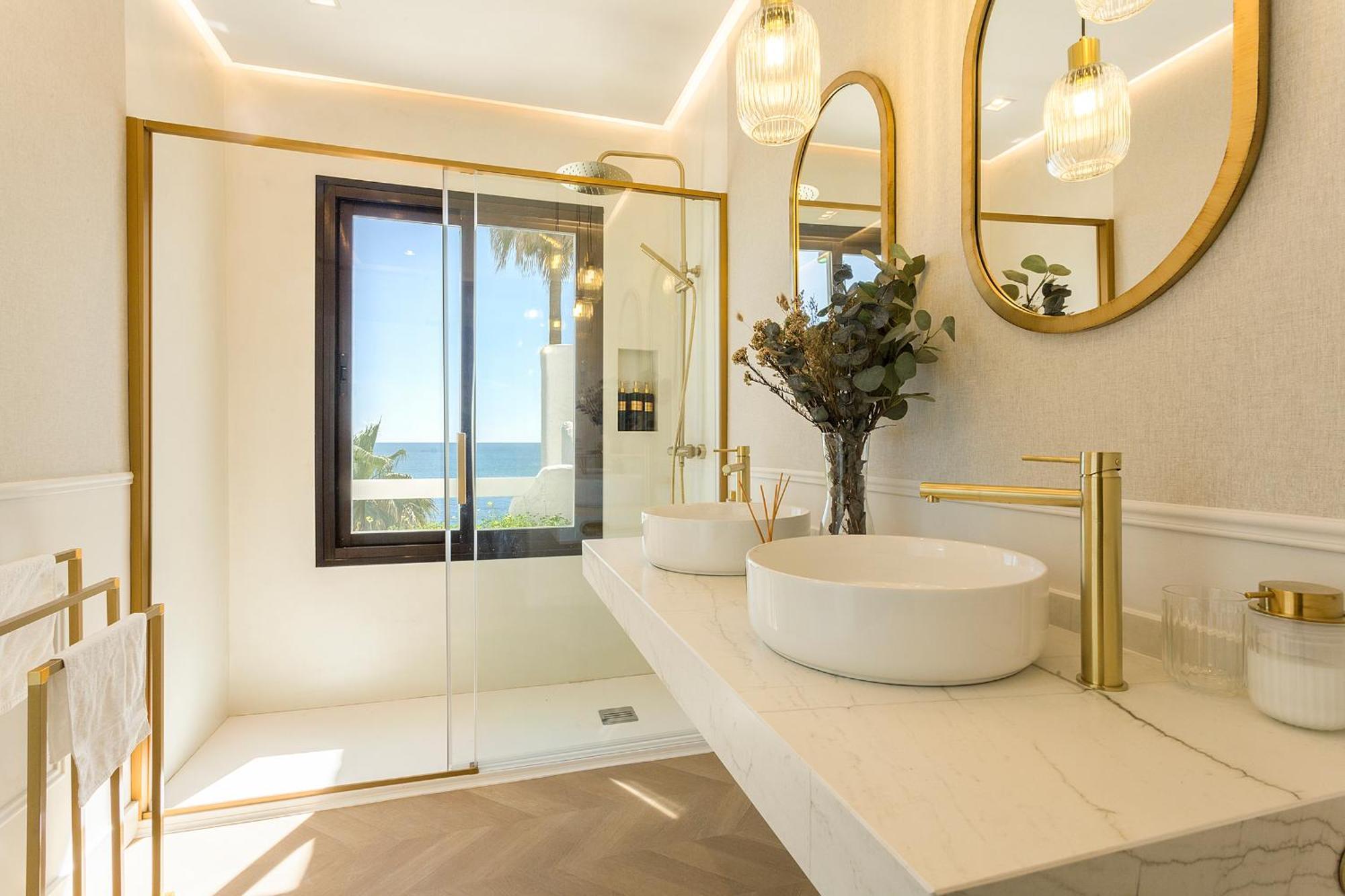 Casa Primera Linea 4 *