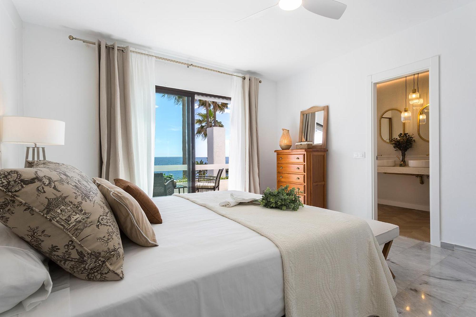 Casa Primera Linea 4 Holiday home Estepona