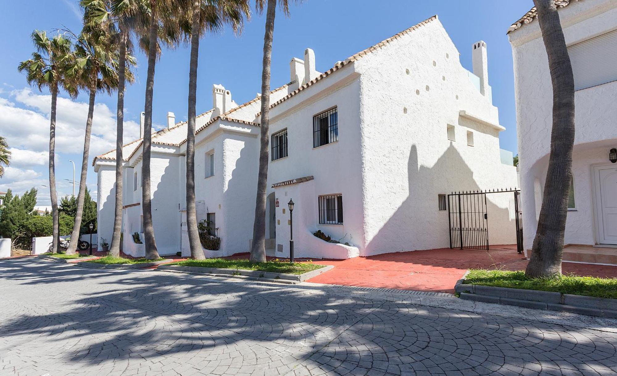 Casa Primera Linea 4 * Estepona