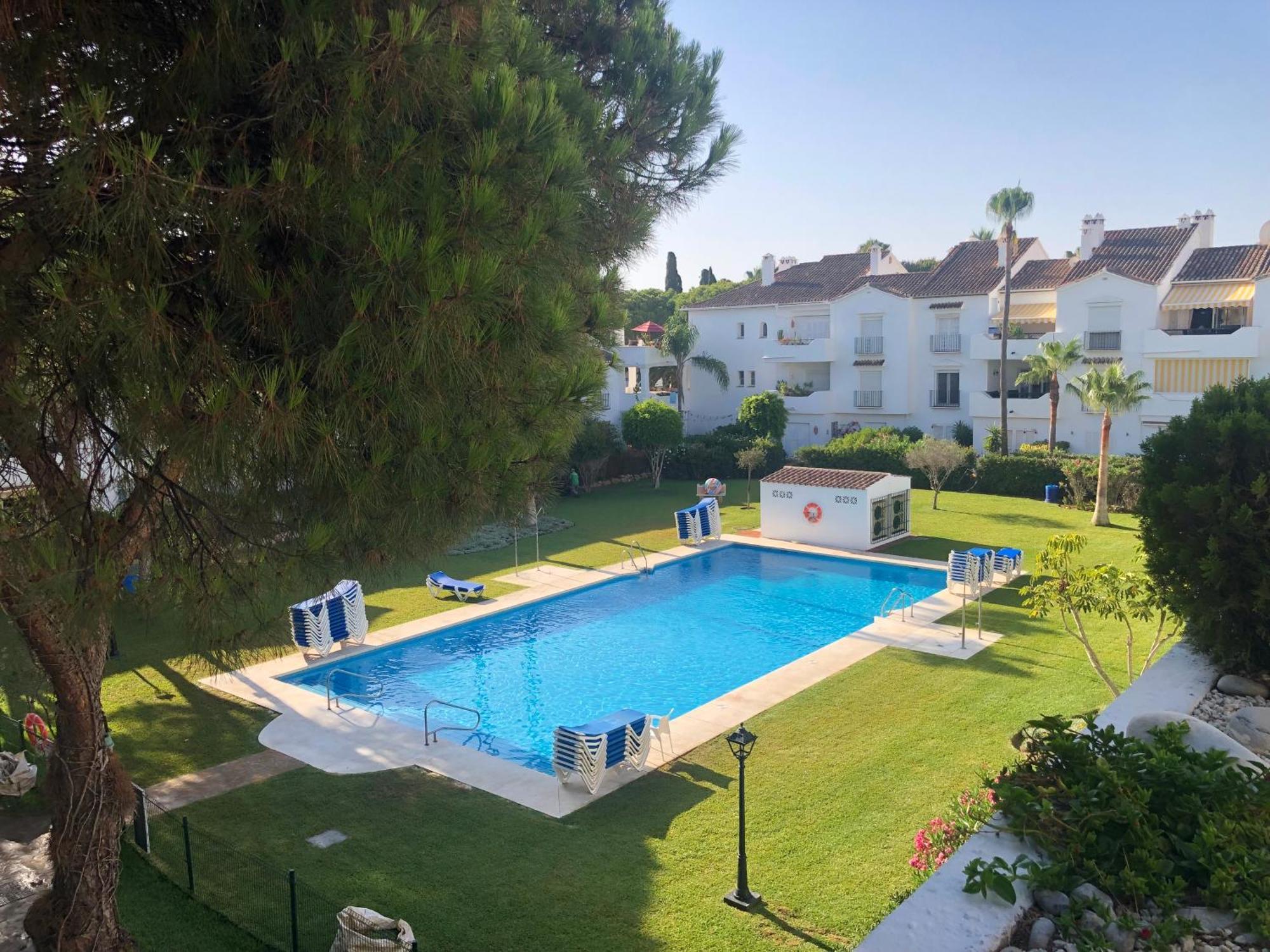 1404: 2 Bed Penthouse In El Presidente * Estepona