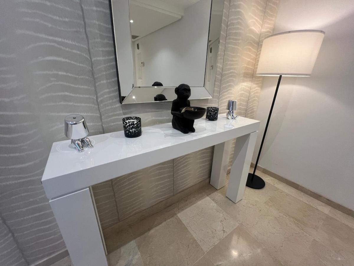 Apartment Te Huur 2 Slaapkamers Frontline Complex Estepona
