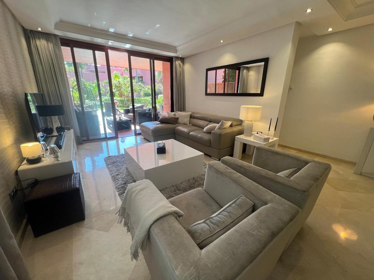 Te Huur 2 Slaapkamers Frontline Complex