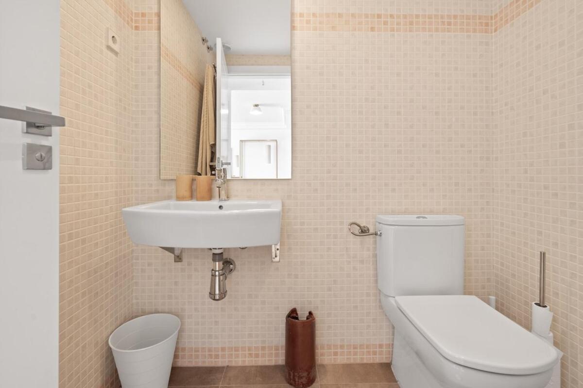 Apartment Modern Duplex Penthouse In Gated Complex Rdr487 *