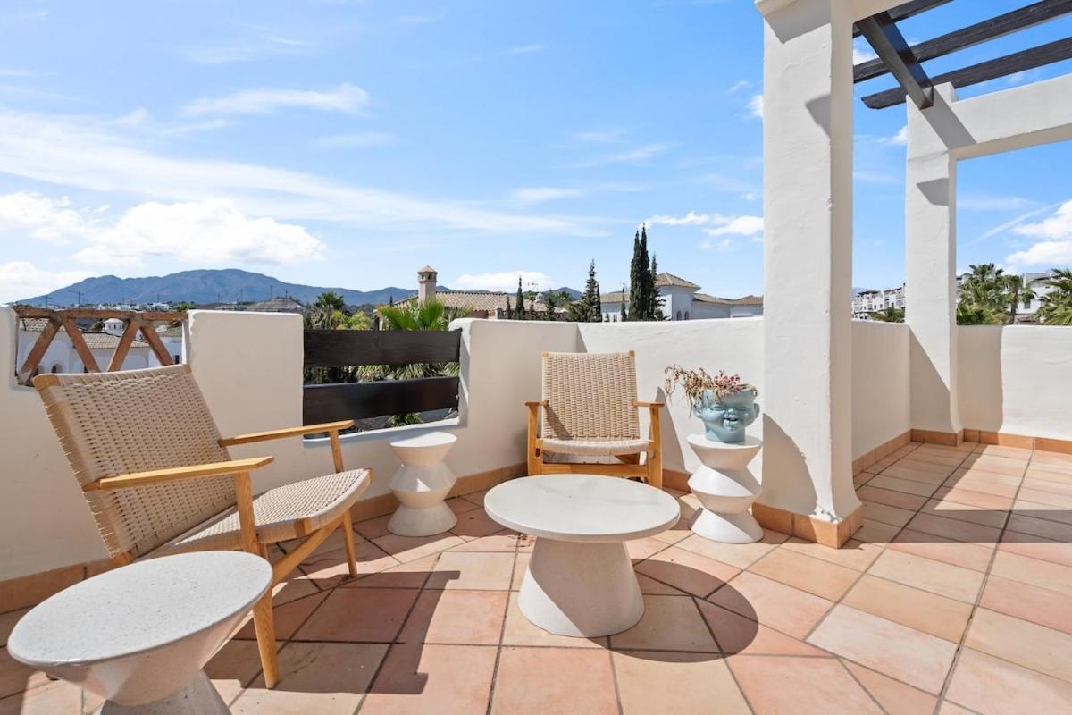 Modern Duplex Penthouse In Gated Complex Rdr487 * Estepona