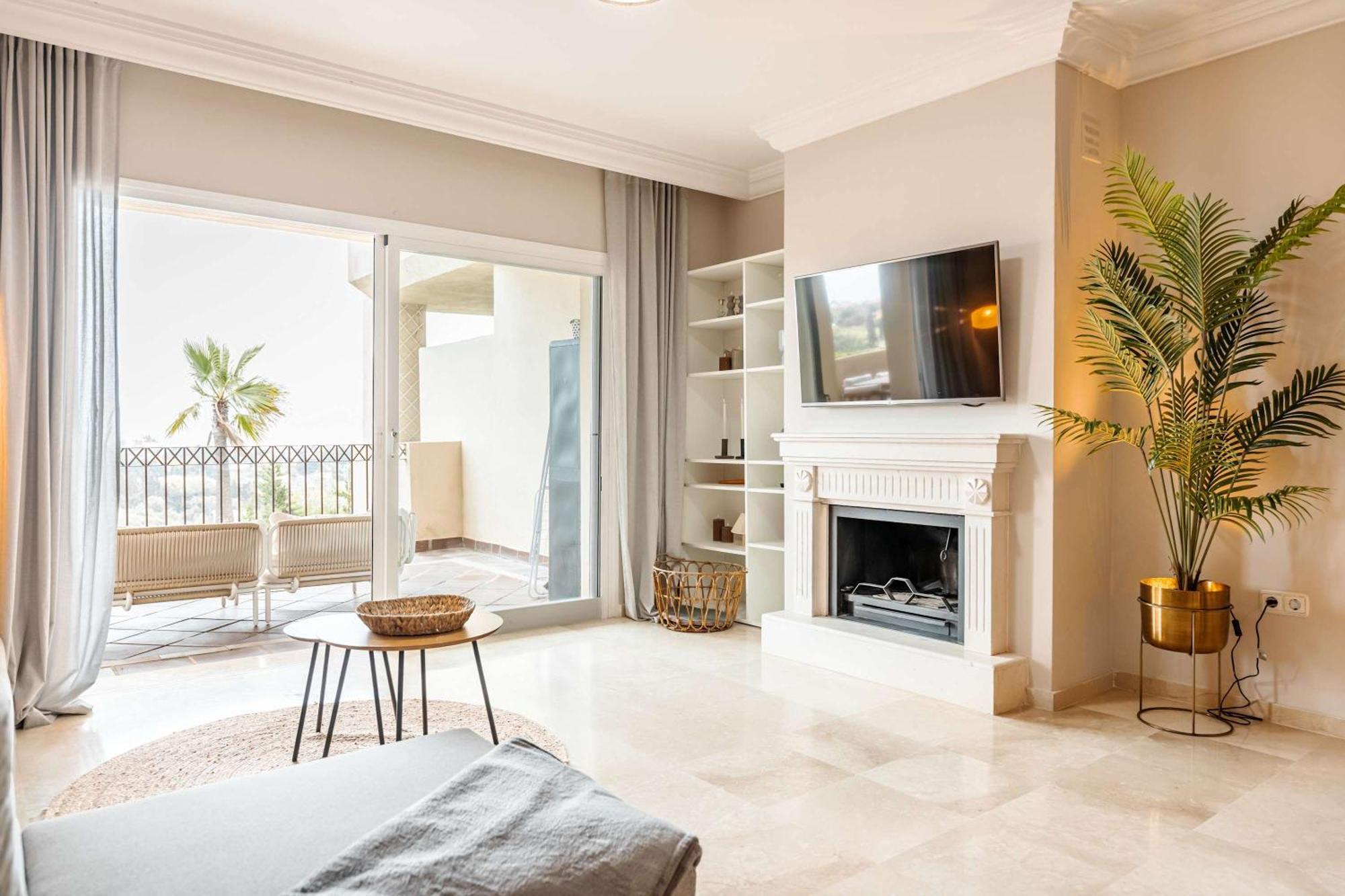 Sea & Sun Hills Views Pool Jacuzzi Appartement