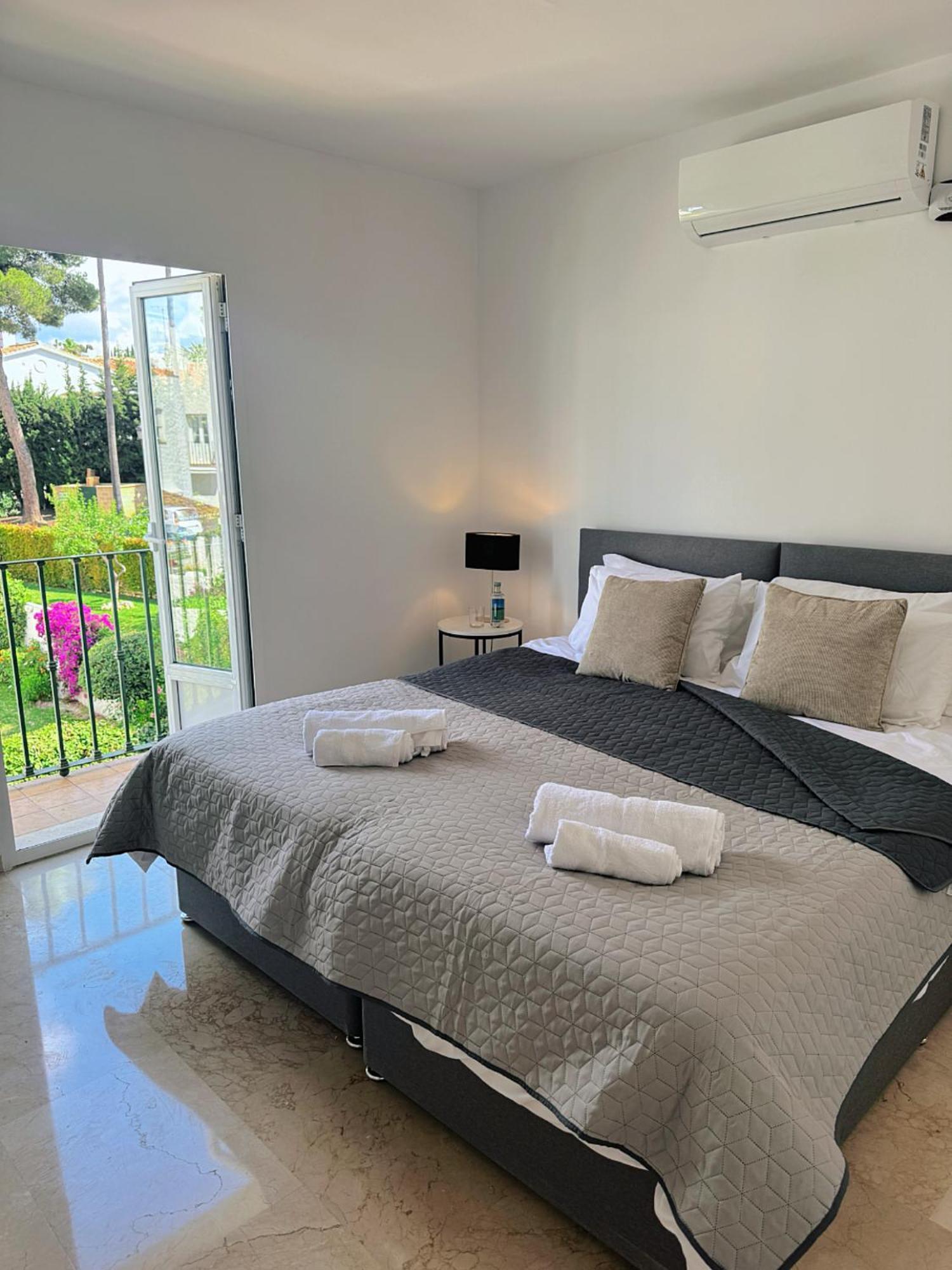 2 Bed In Benavista *