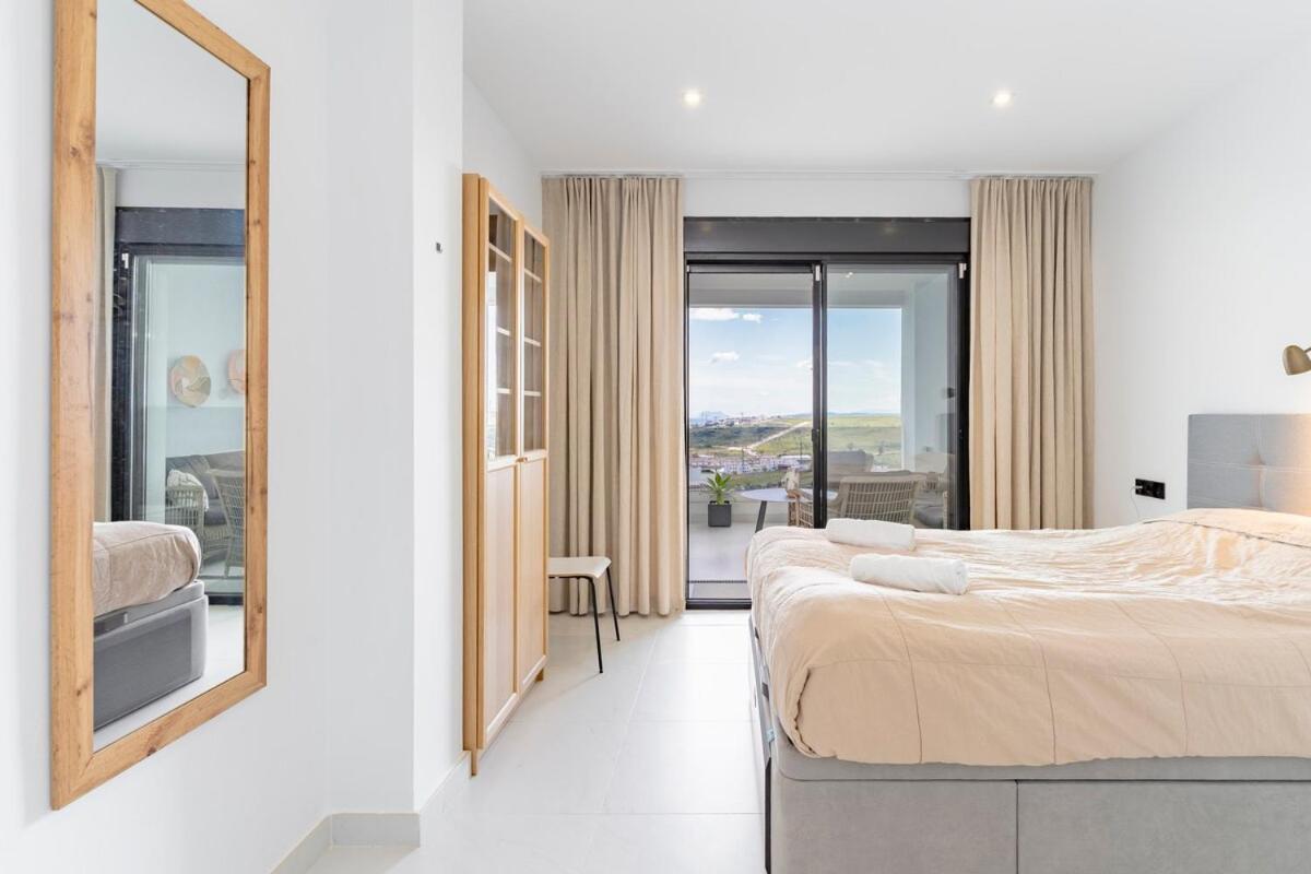 Apartment Luxury 2 Bed With Sea View