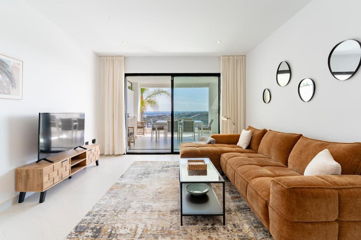 Luxury 2 Bed With Sea View *