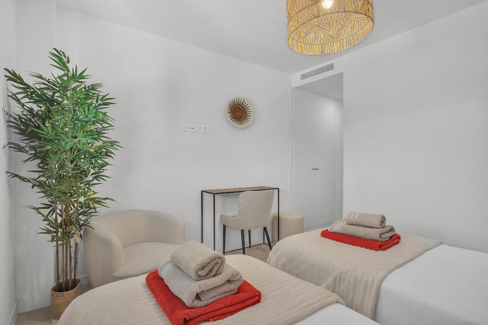 Oasis 325 Estepona