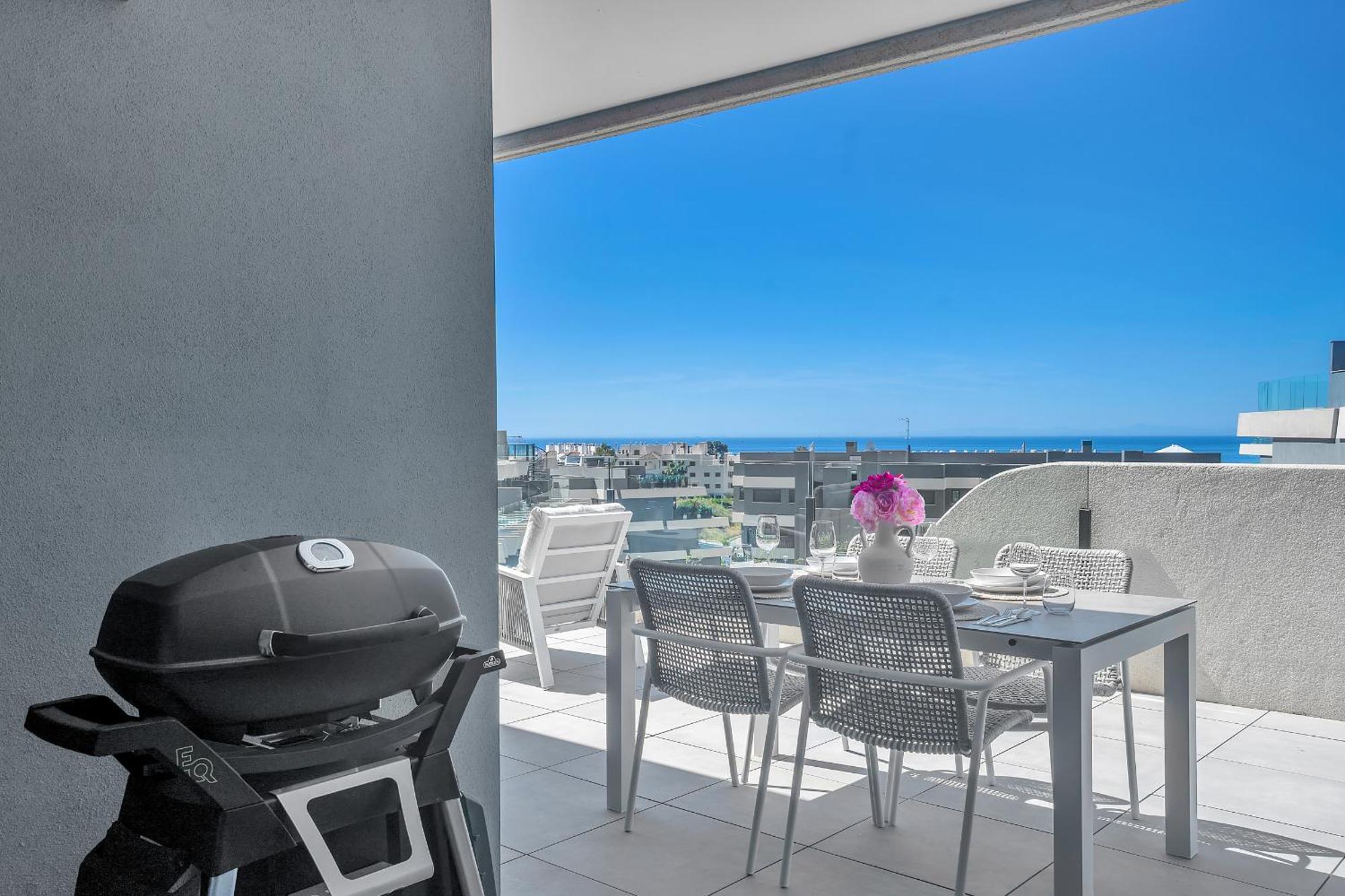 Oasis 325 * Estepona