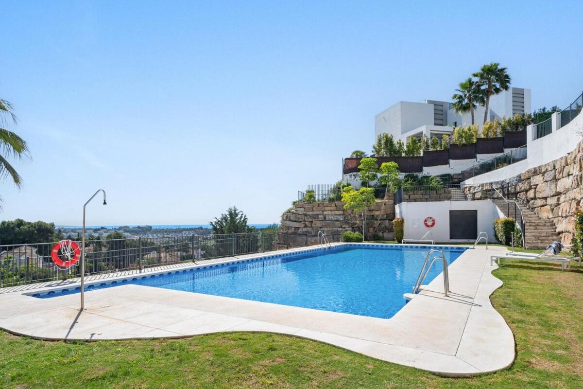 Apartment Stylish Ph With Private Rooftop & Sea Views Rdr497 *