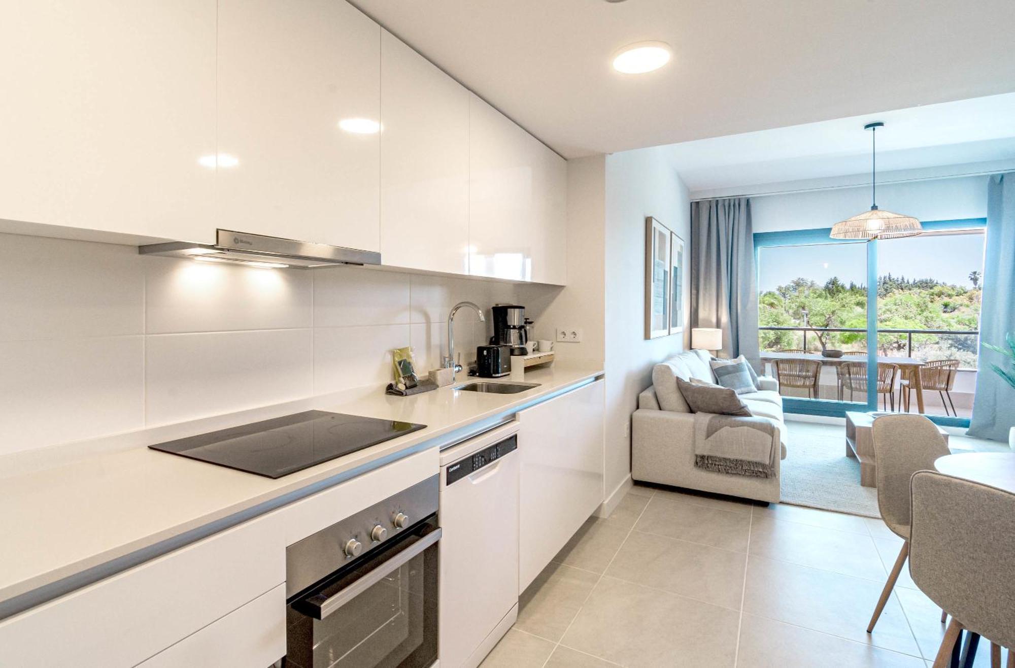 Apartment Ae2.2b - Newly Built With Big And Sunny Balcony Estepona