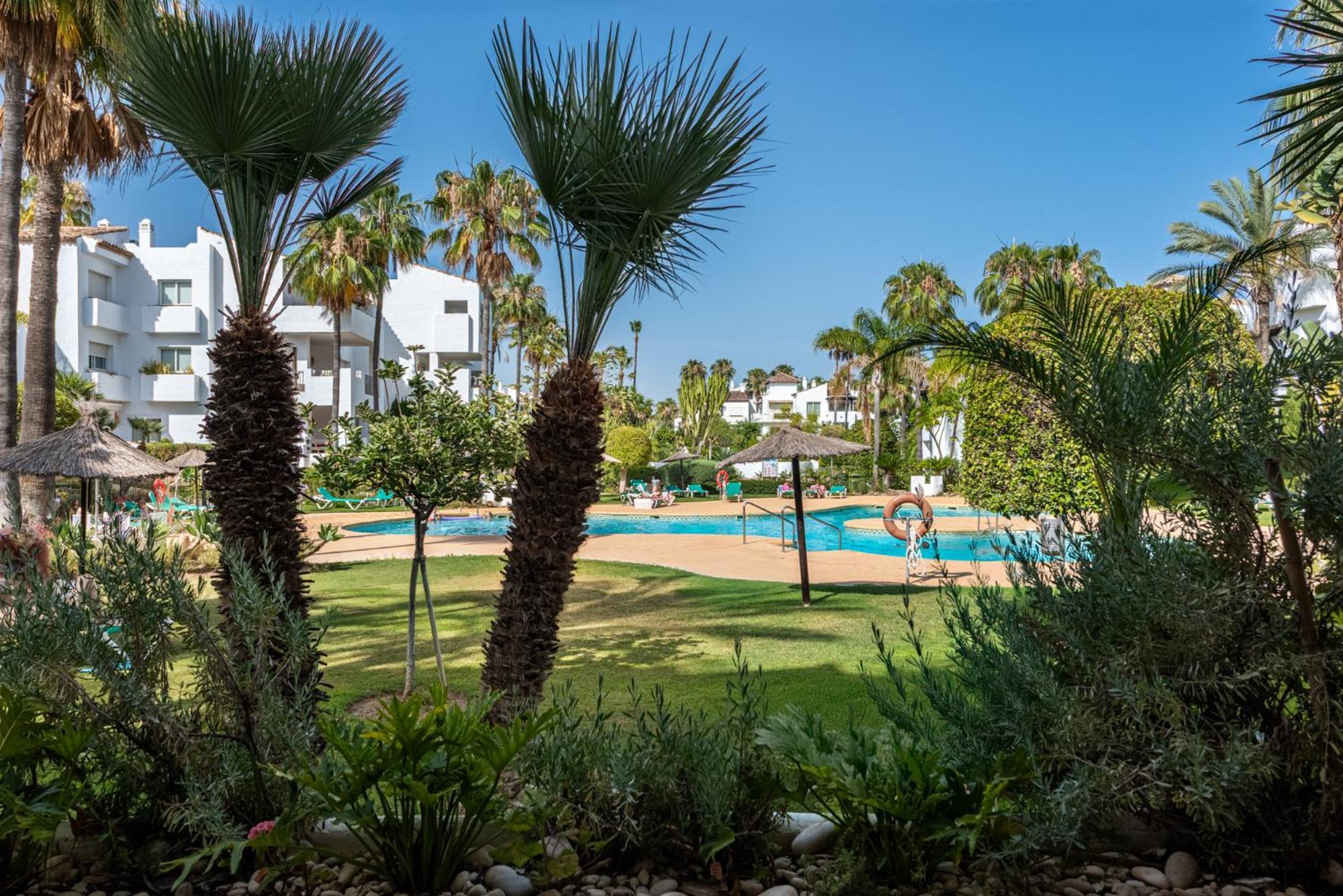 Costalita Beachside Apartment Estepona