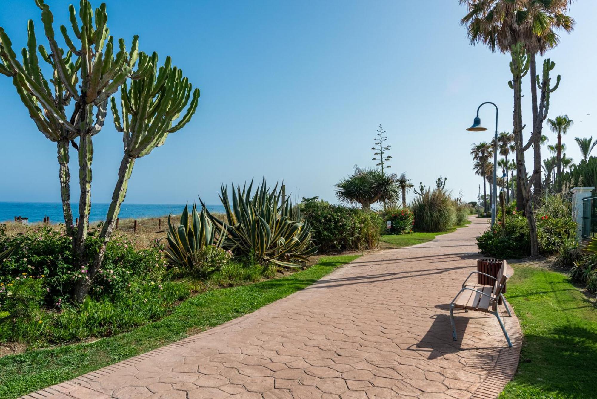 Apartment Costalita Beachside Estepona