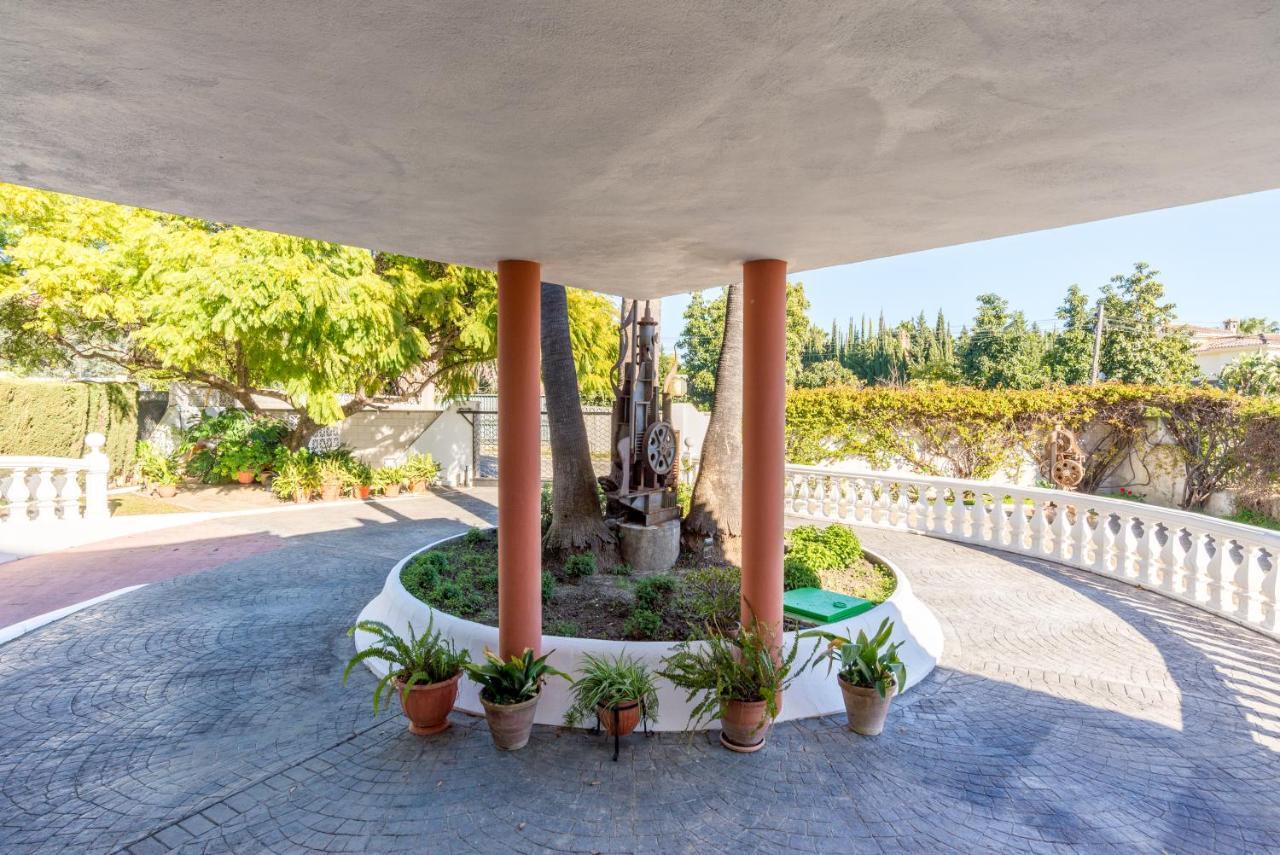 Bel-air. Villa *