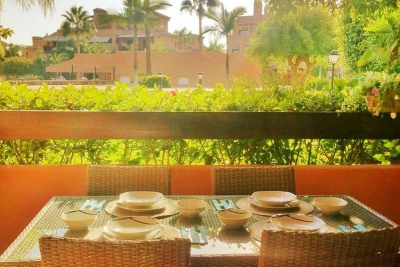 Apartment Hacienda Del Sol Deluxe Beachside