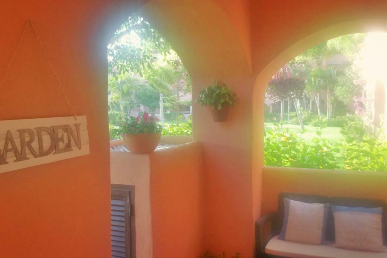 Apartment Hacienda Del Sol Deluxe Beachside