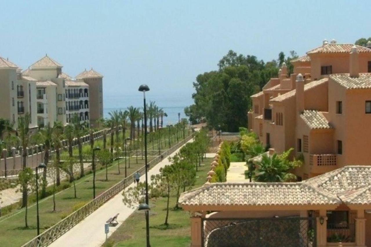 Hacienda Del Sol Deluxe Beachside * Estepona