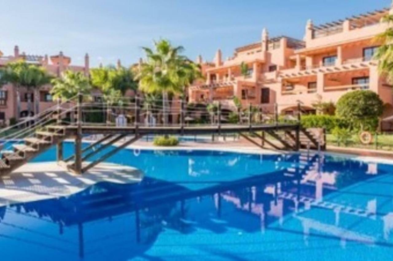 Hacienda Del Sol Deluxe Beachside *